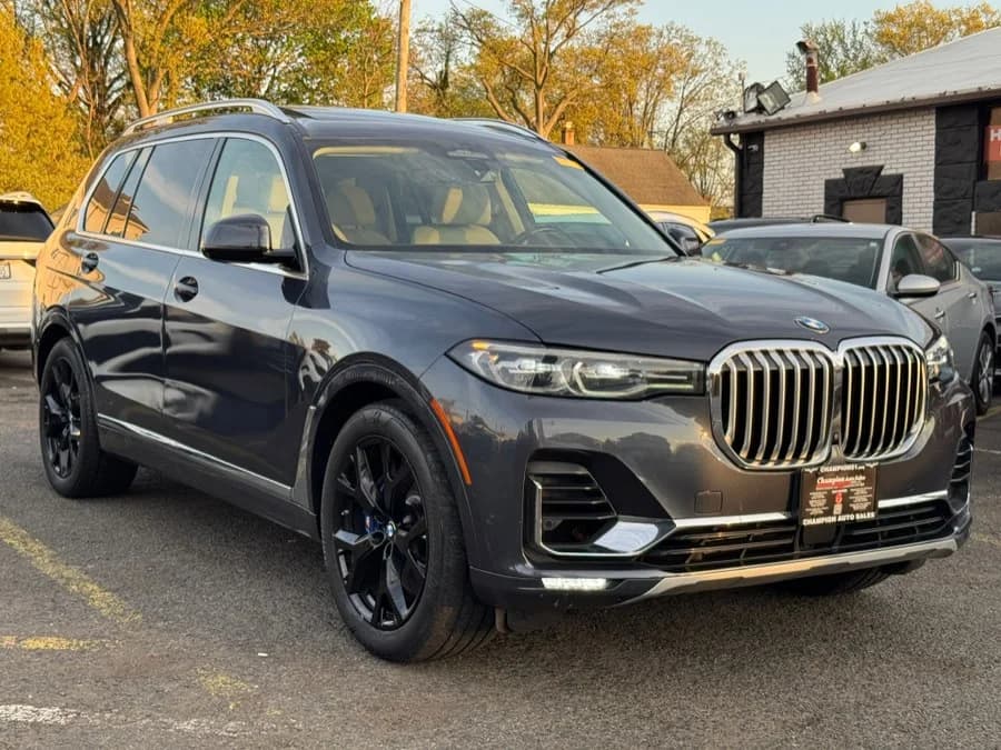 2019 BMW X7 xDrive50i Sports Activity